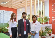 Prudac was represented by a young and enthusiastic team. This IPM, extra attention was given to their Tiny Temptations, the Gold Metal winner of the Fleuro Select Award. From left to right Viktoriia Taranenki, Hafiz Haris Ali and Anushka Deshpandi.